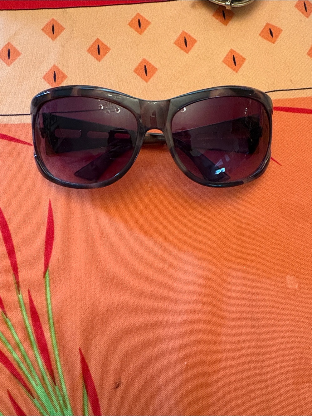 Classic Black Tortoise Women's Sunglasses - Timeless